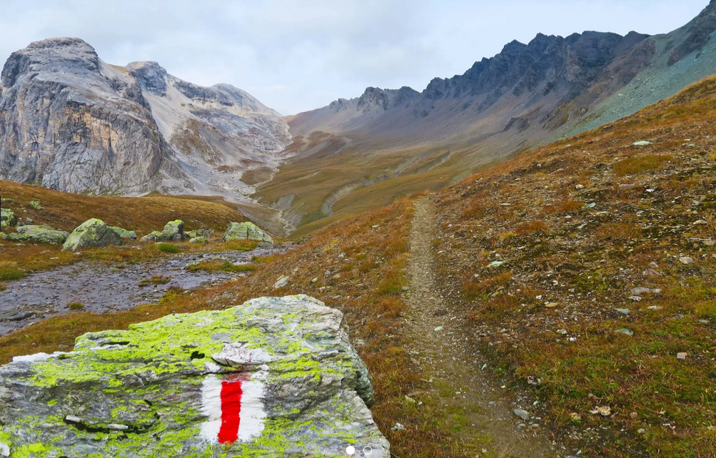 im Hochtal Avers  / AUSGEBUCHT